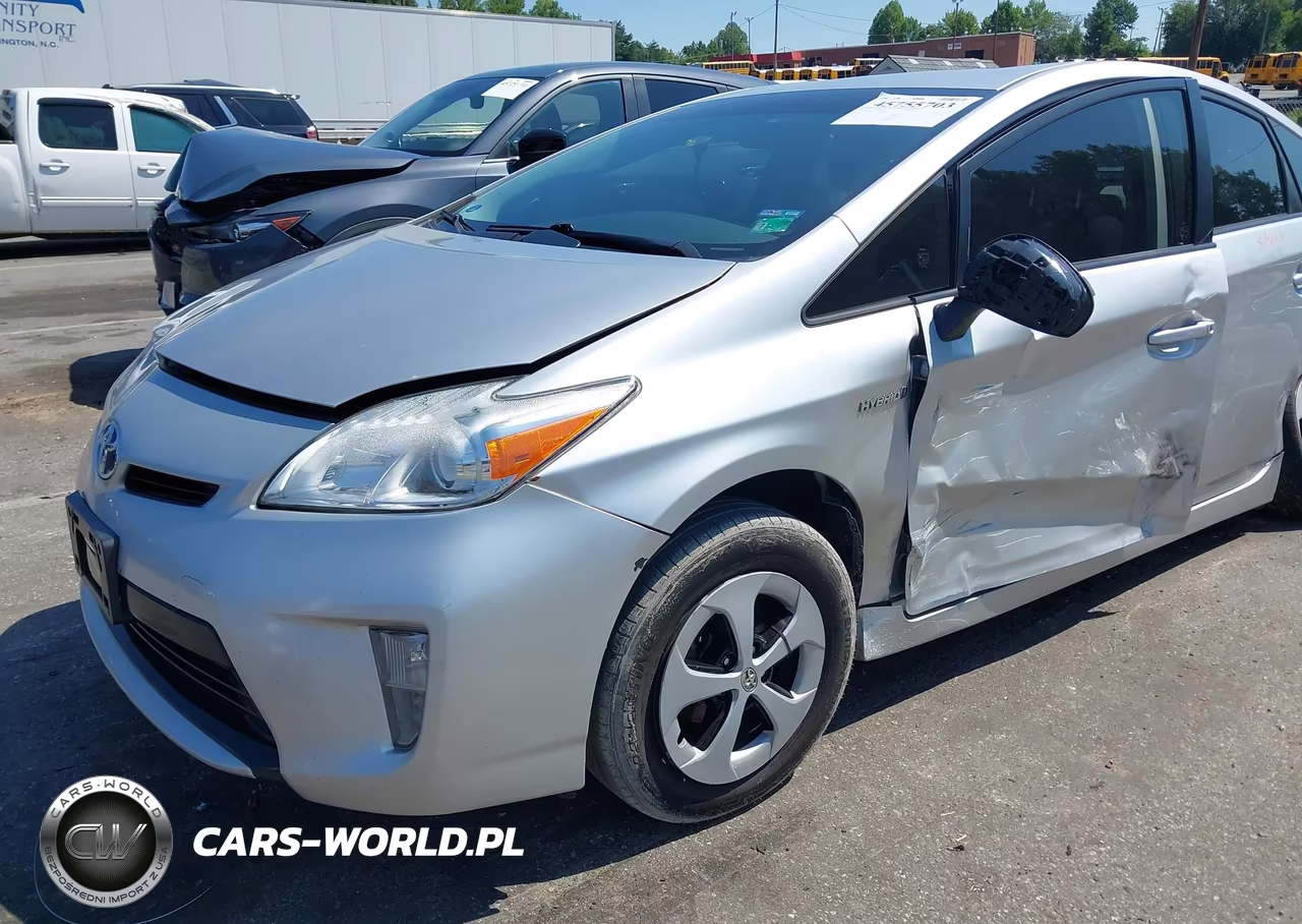 2013 Toyota Prius Three VIN:JTDKN3DU3D5634629 - 6