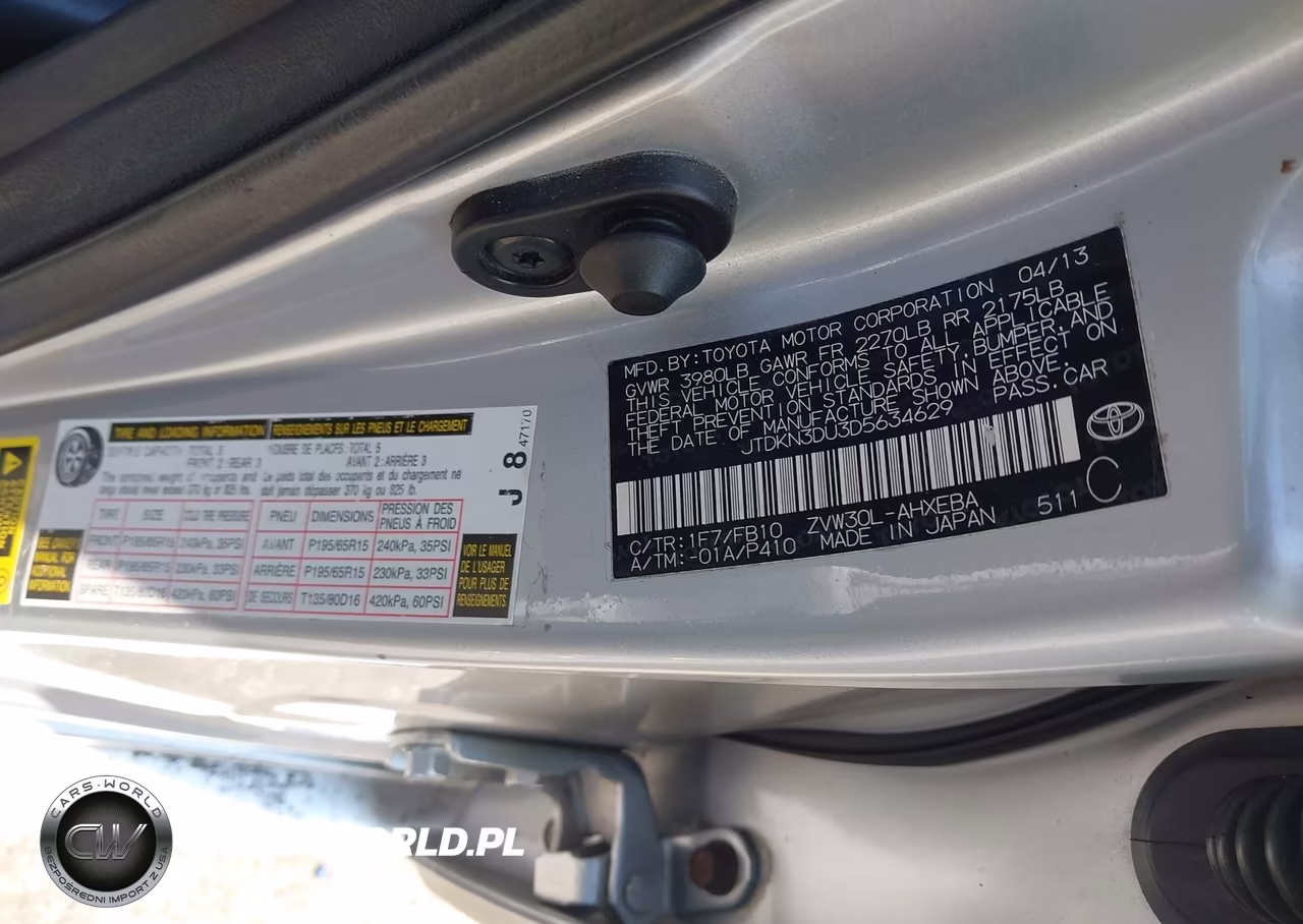 2013 Toyota Prius Three VIN:JTDKN3DU3D5634629 - 9