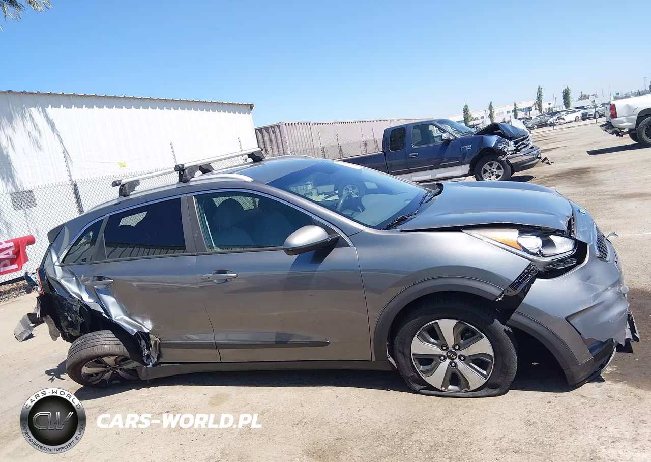2018 Kia Niro Lx VIN:KNDCB3LC6J5137835 - 13