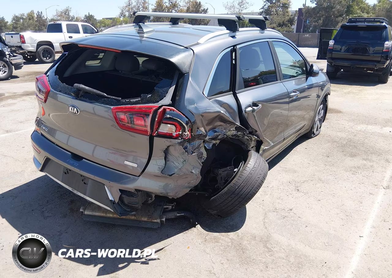2018 Kia Niro Lx VIN:KNDCB3LC6J5137835 - 4