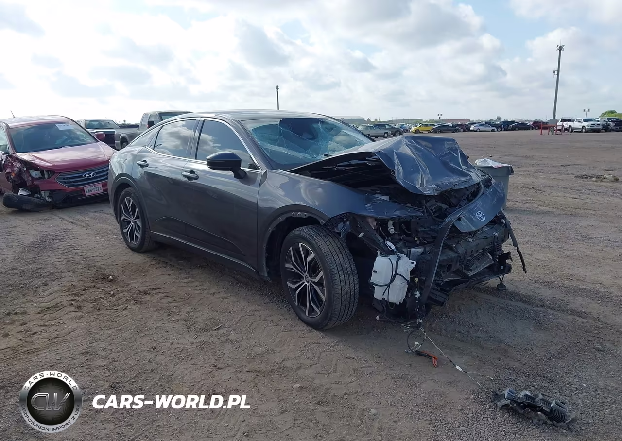 2023 Toyota Crown Limited – zdjęcie 1 z 17