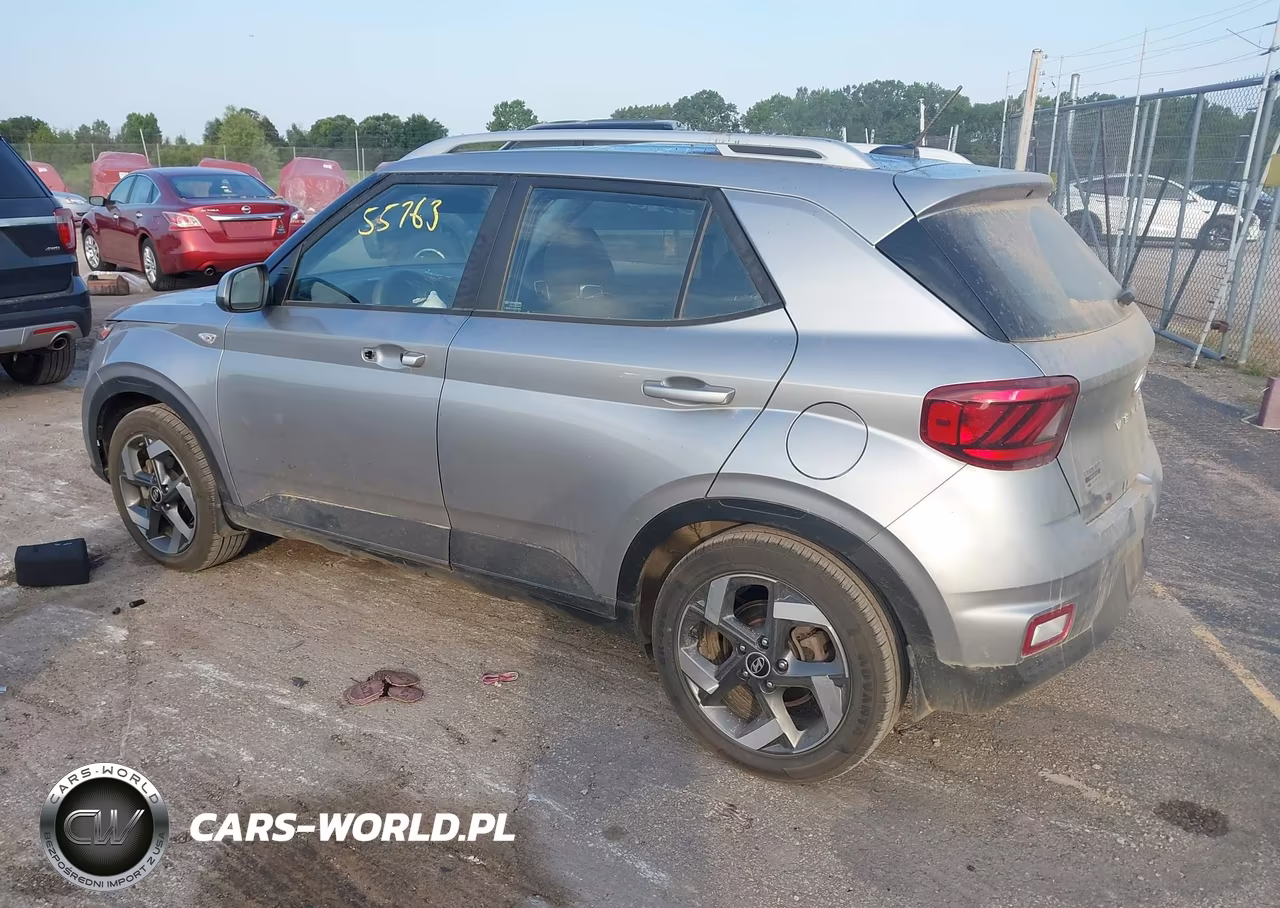 2023 Hyundai Venue Sel VIN:KMHRC8A36PU262058 - 3