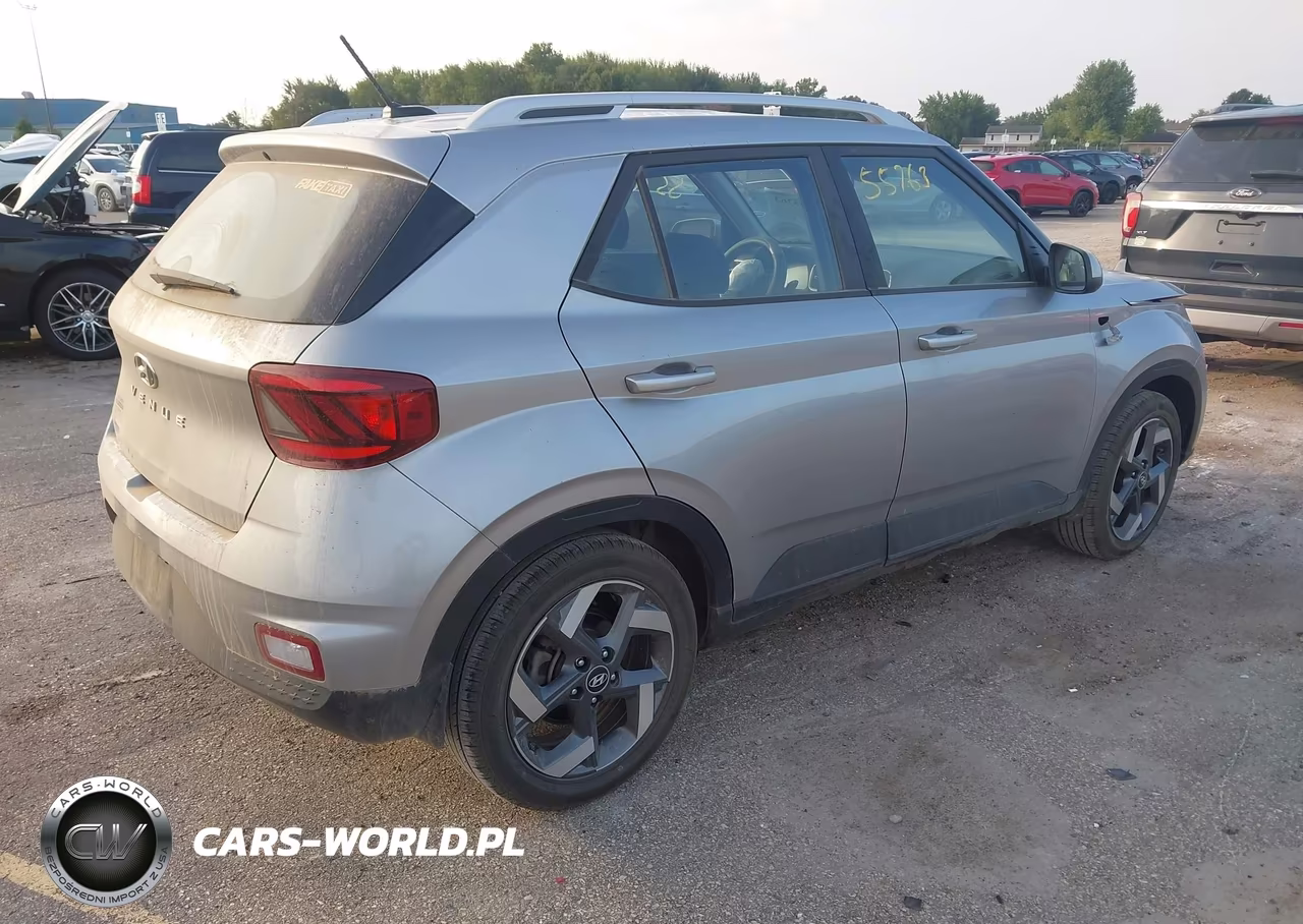 2023 Hyundai Venue Sel VIN:KMHRC8A36PU262058 - 4