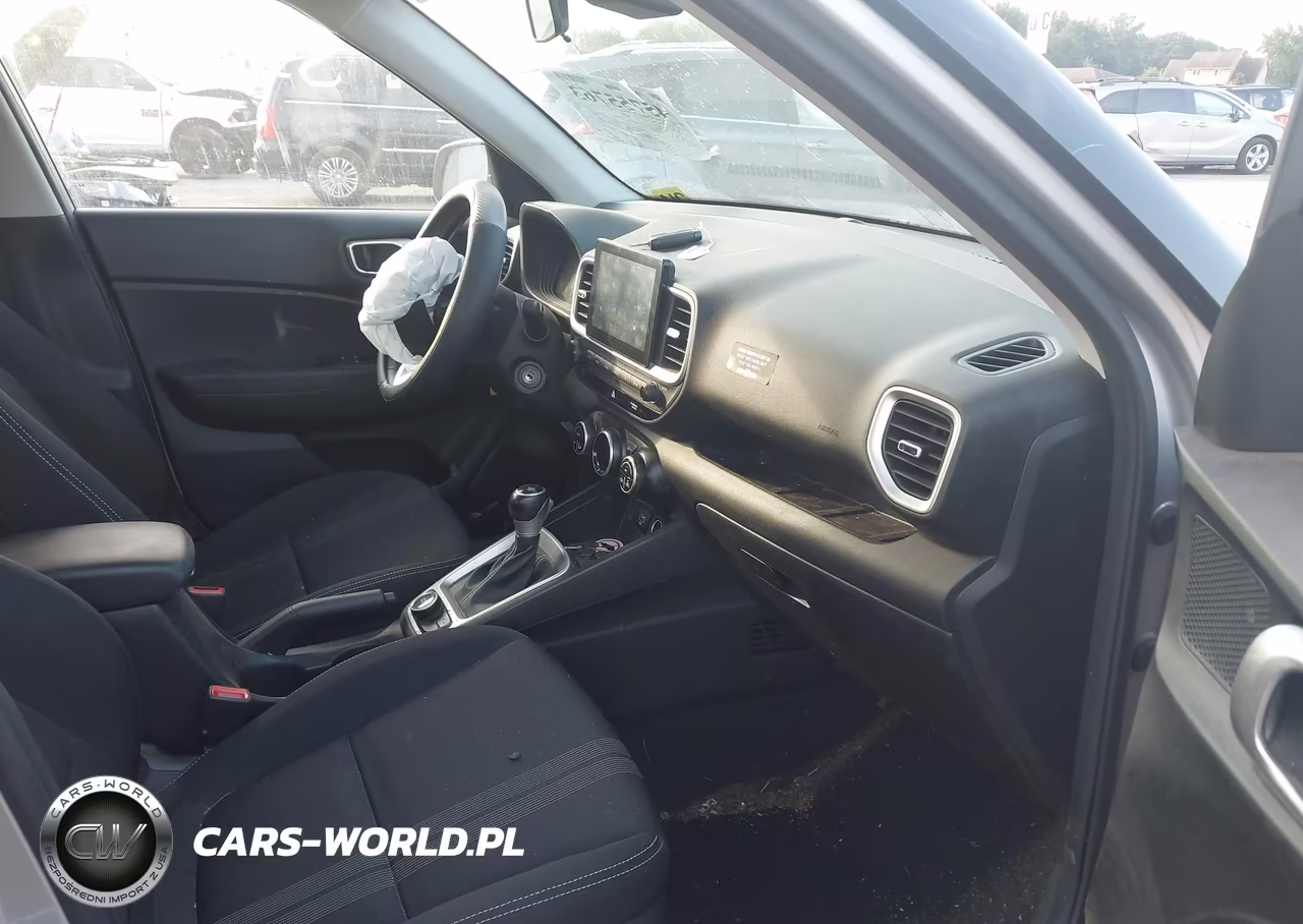 2023 Hyundai Venue Sel VIN:KMHRC8A36PU262058 - 5