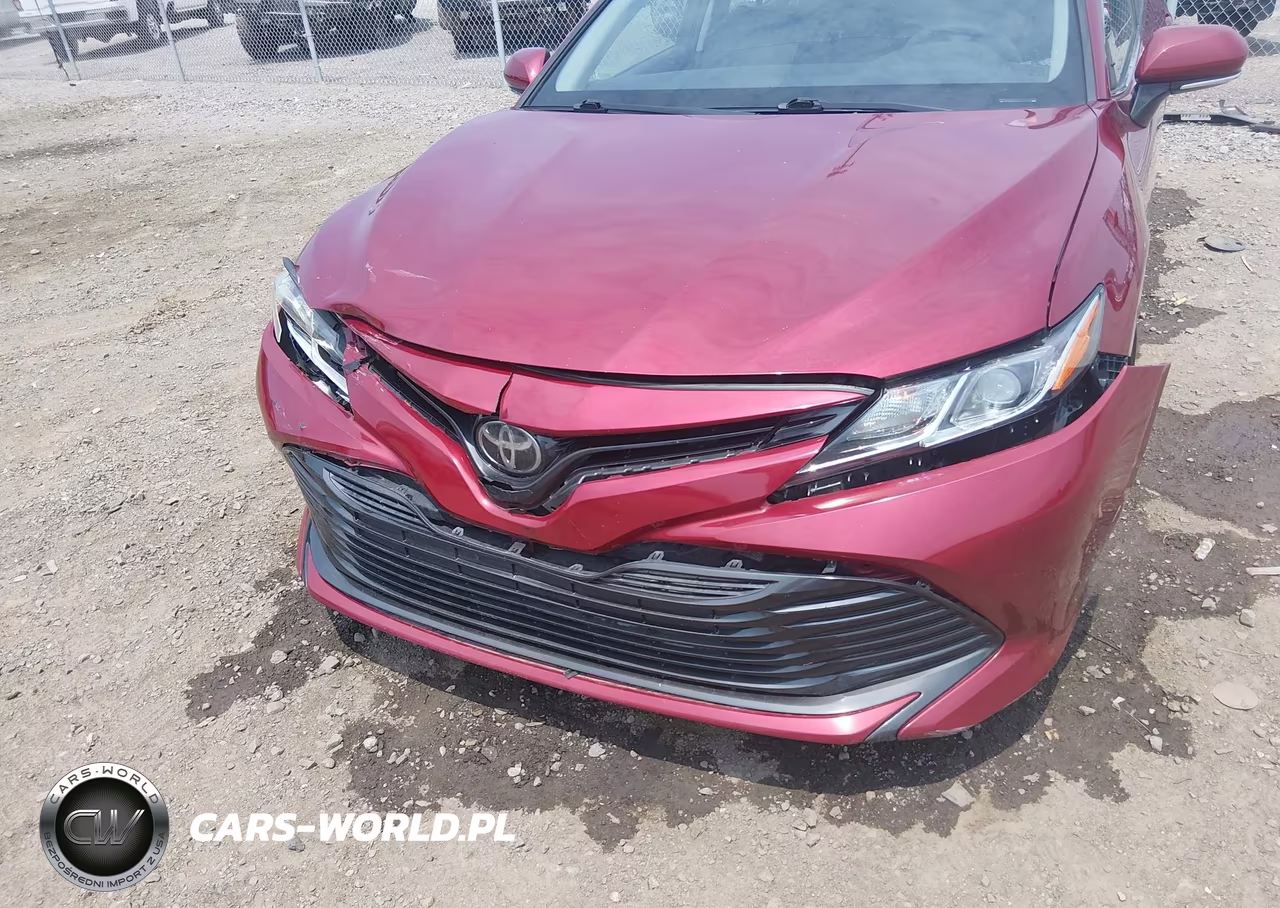 2018 Toyota Camry Le VIN:4T1B11HK0JU576114 - 6