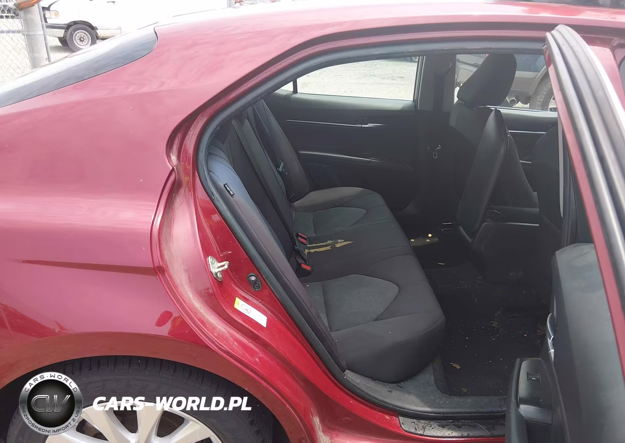 2018 Toyota Camry Le VIN:4T1B11HK0JU576114 - 8