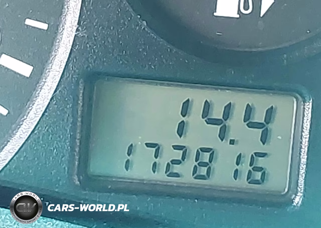 2002 Ford Focus Se Base-Se Comfort VIN:1FAFP34392W354357 - 7