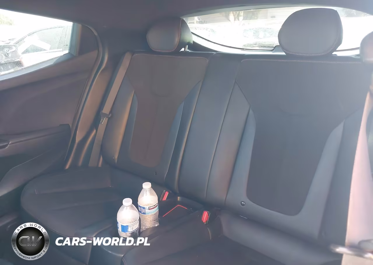 2019 Hyundai Veloster 2.0 Premium VIN:KMHTG6AF8KU012399 - 8