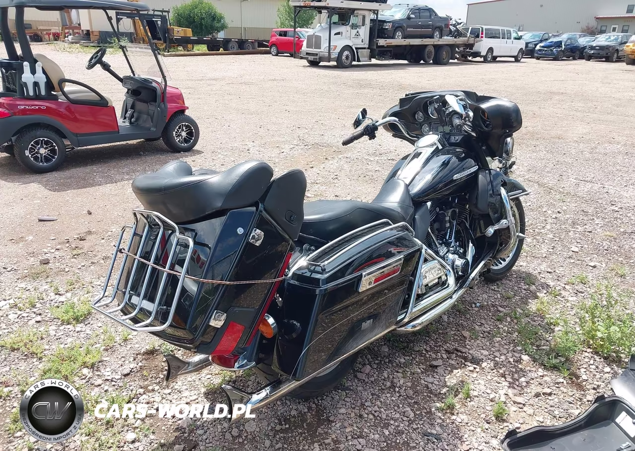2011 Harley-Davidson Flhtk VIN:1HD1KEM1XBB669185 - 4