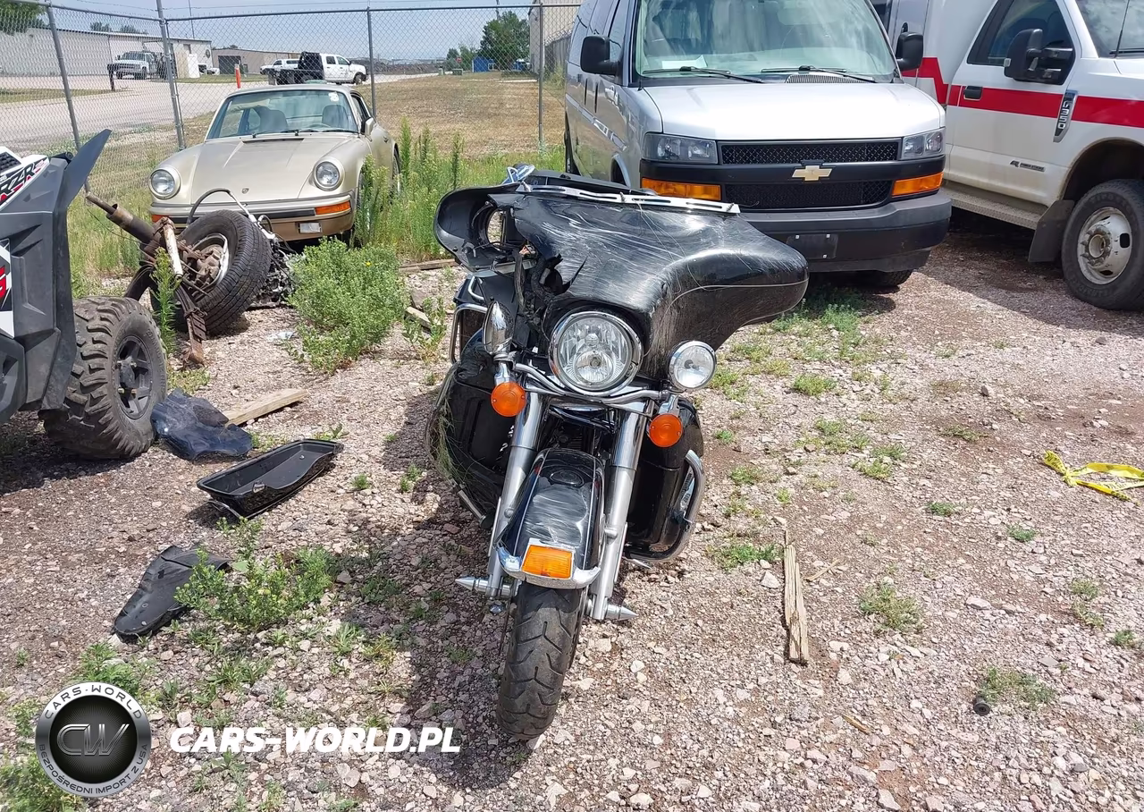 2011 Harley-Davidson Flhtk VIN:1HD1KEM1XBB669185 - 5