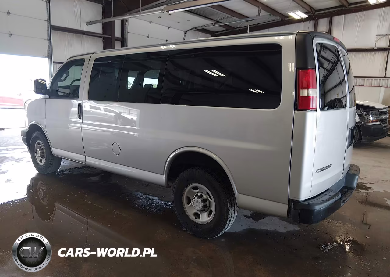 2017 Chevrolet Express 2500 Ls VIN:1GAWGEFF2H1265287 - 3