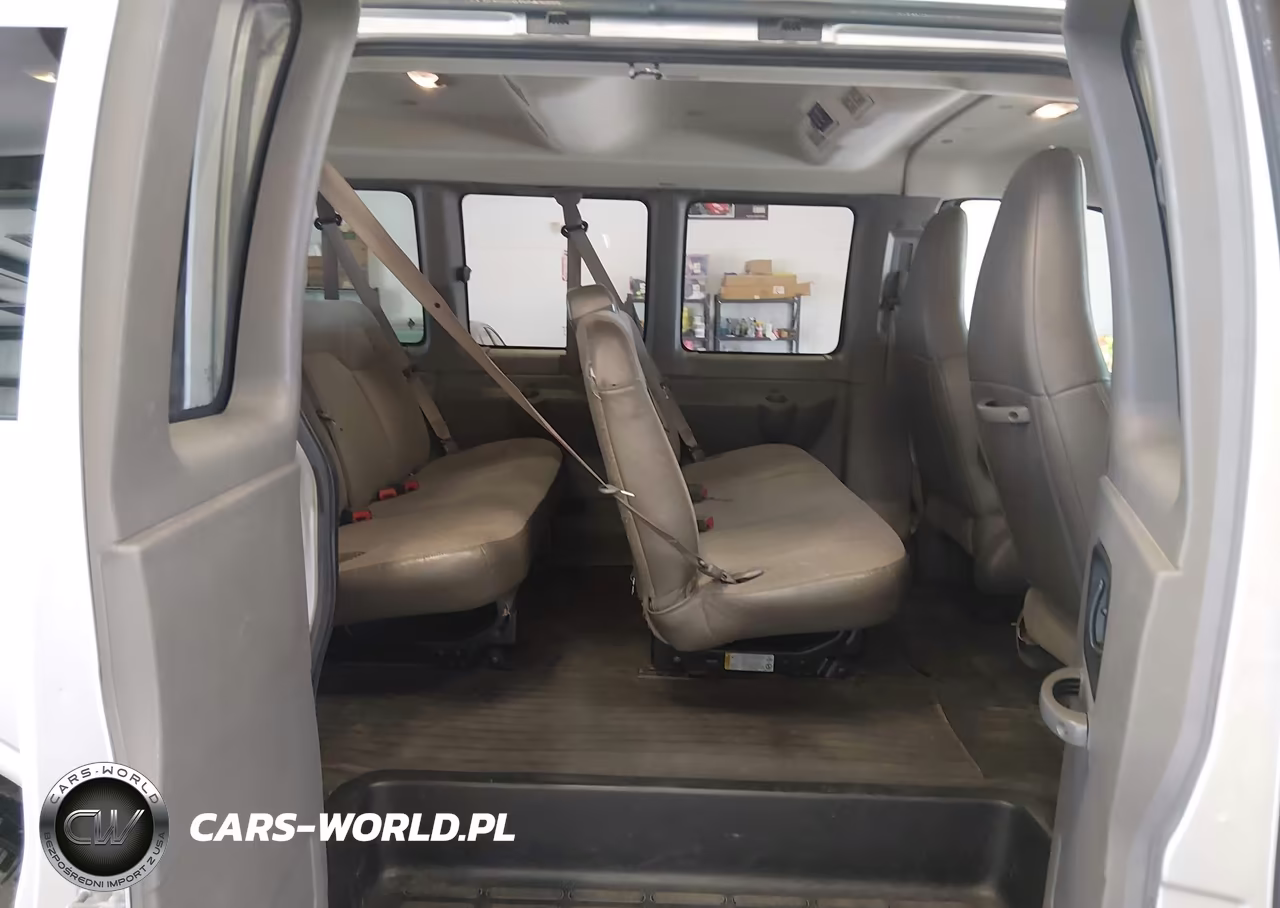 2017 Chevrolet Express 2500 Ls VIN:1GAWGEFF2H1265287 - 8