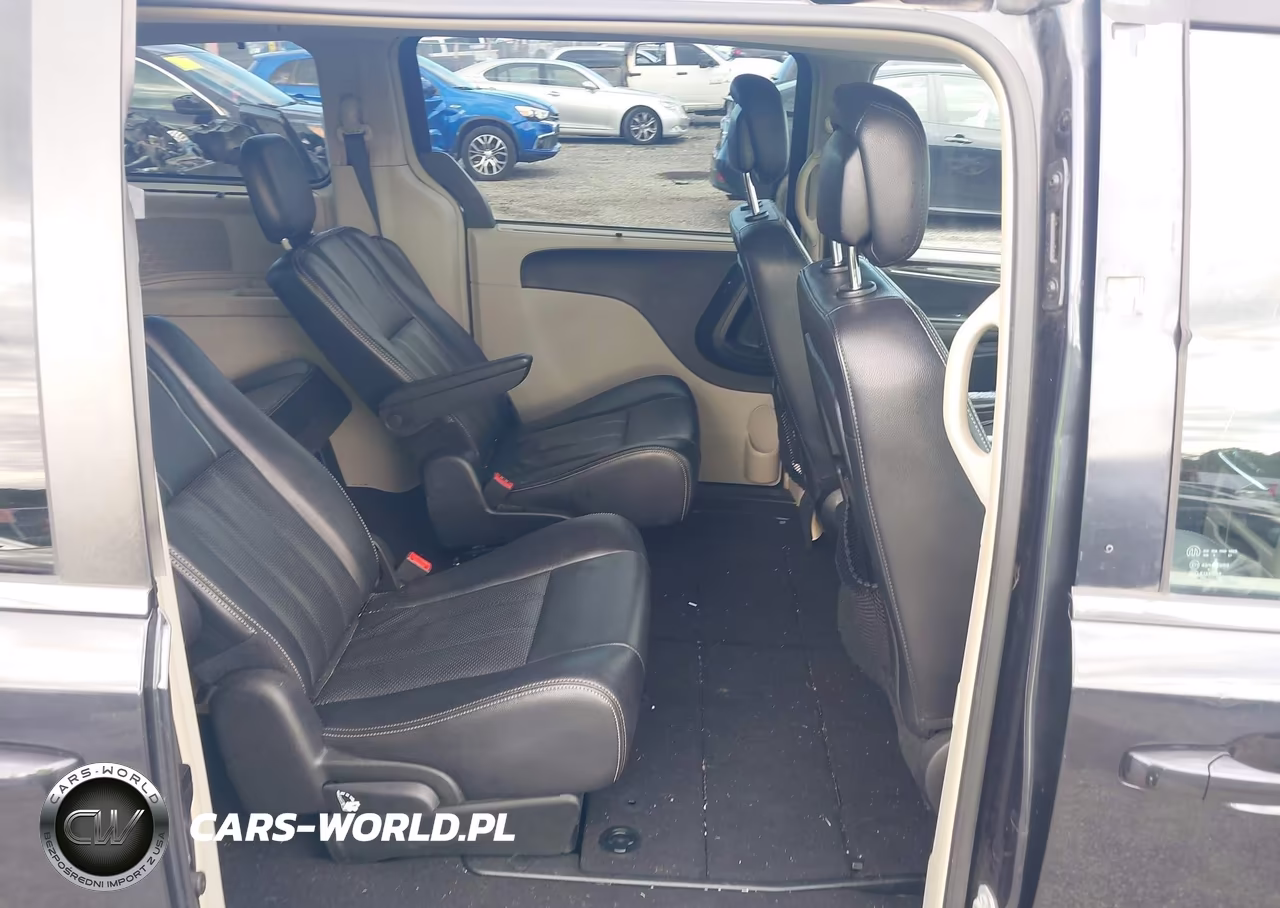 2014 Chrysler Town & Country Touring-L VIN:2C4RC1CG2ER449755 - 8