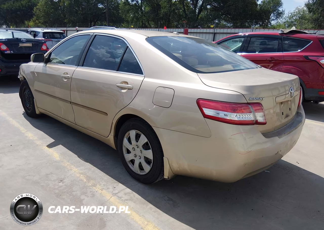 2010 Toyota Camry Le VIN:4T1BF3EK9AU080522 - 3
