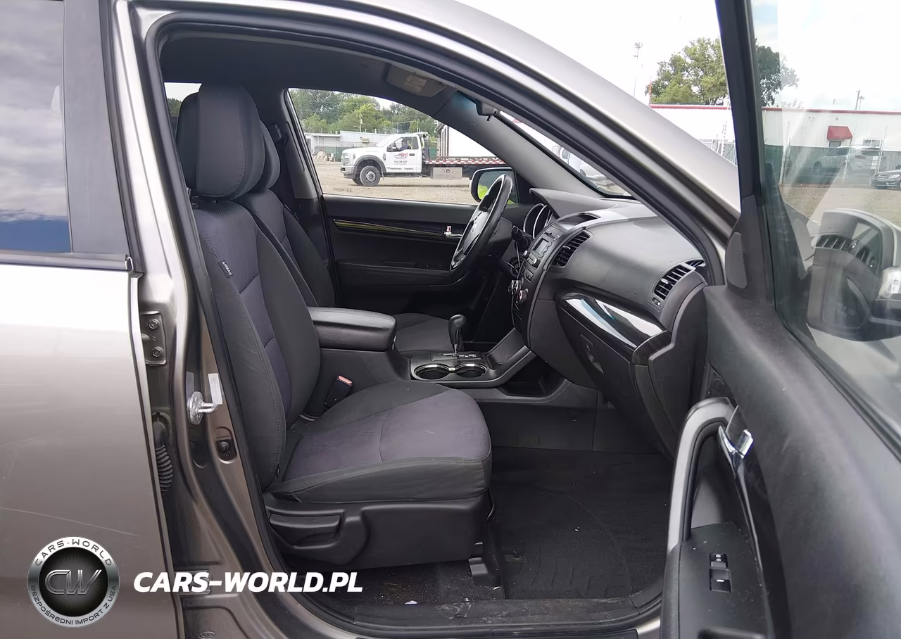 2013 Kia Sorento Lx VIN:5XYKTCA64DG345391 - 5