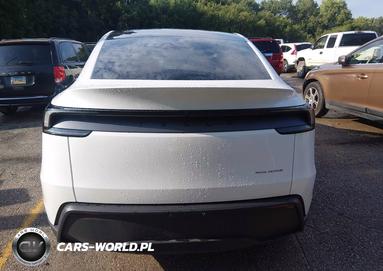 2026 Tesla Model Y All-Wheel Drive-Long Range Launch Series-Premium All-Wheel Drive VIN:7SAYGDEE0TF557333 - 17