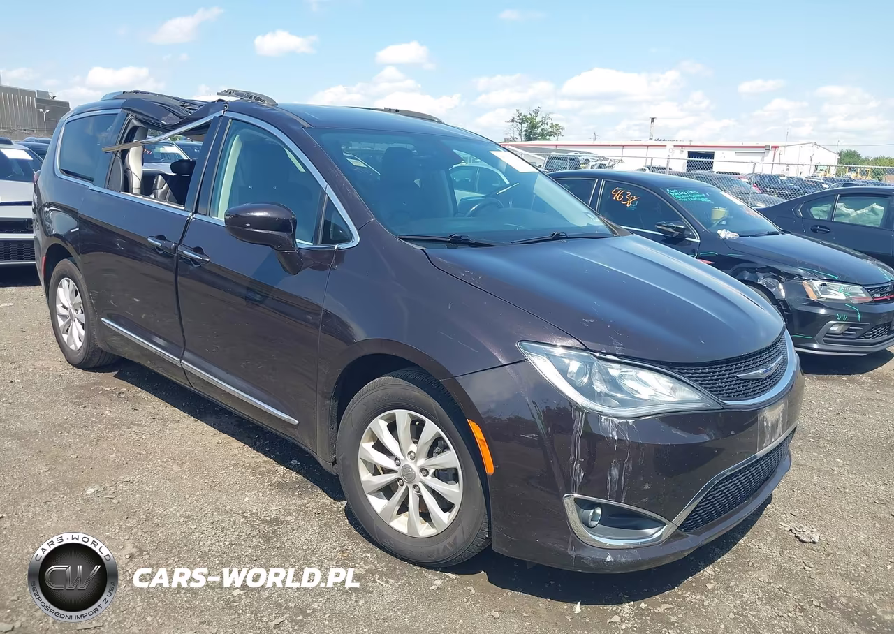 2019 Chrysler Pacifica Touring L – zdjęcie 1 z 16