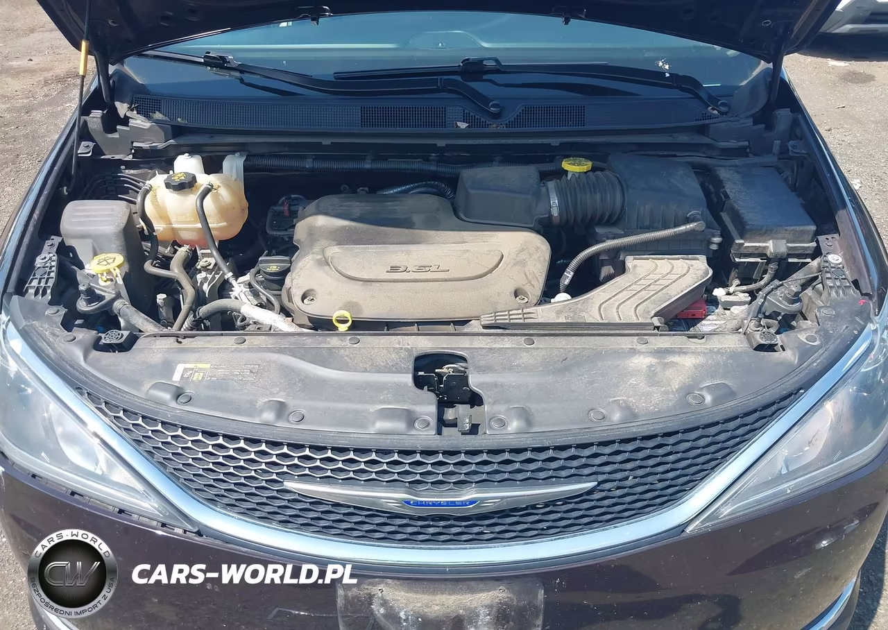 2019 Chrysler Pacifica Touring L VIN:2C4RC1BG6KR627051 - 10