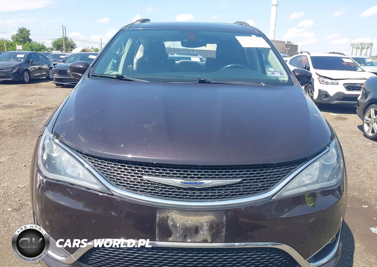 2019 Chrysler Pacifica Touring L VIN:2C4RC1BG6KR627051 - 12