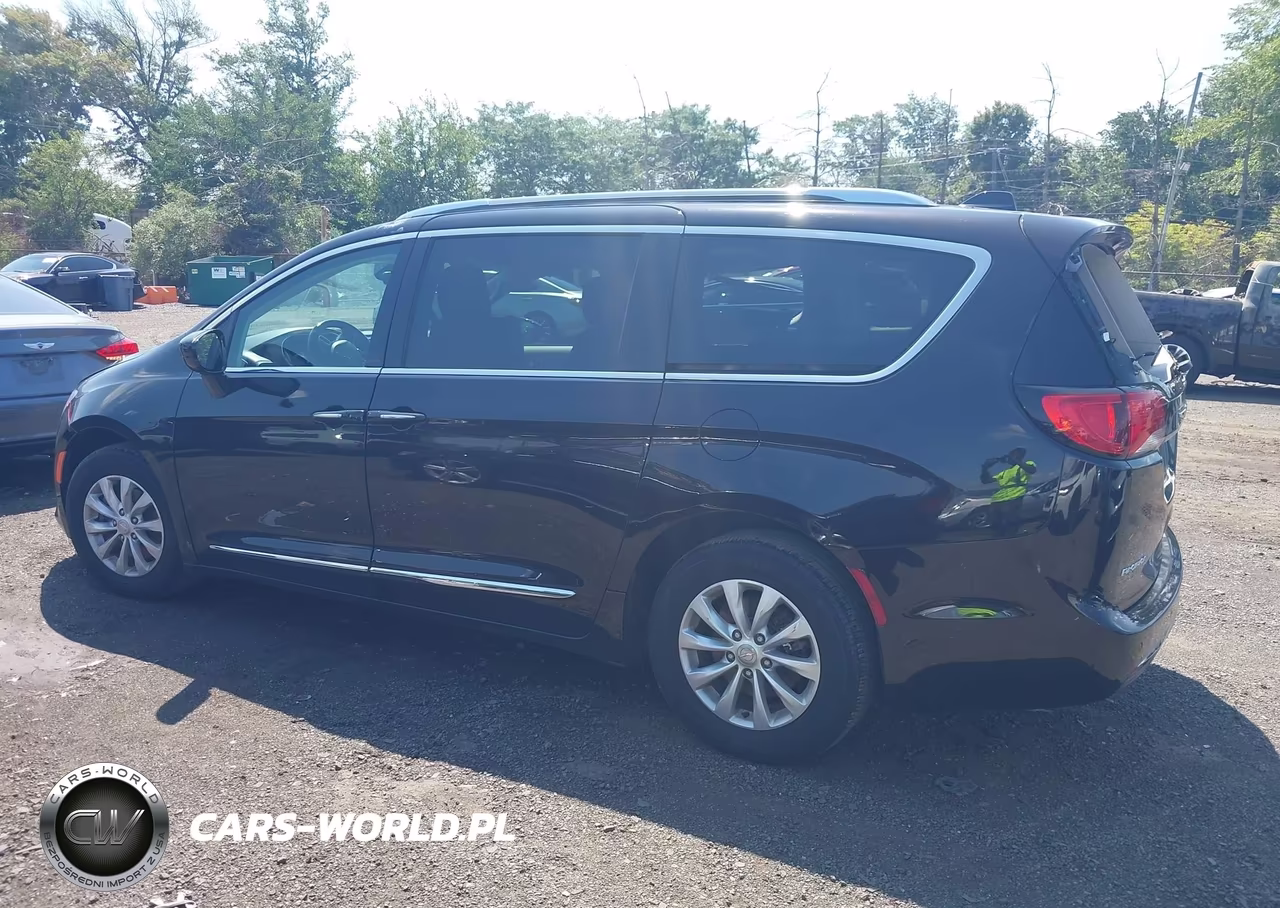 2019 Chrysler Pacifica Touring L VIN:2C4RC1BG6KR627051 - 14