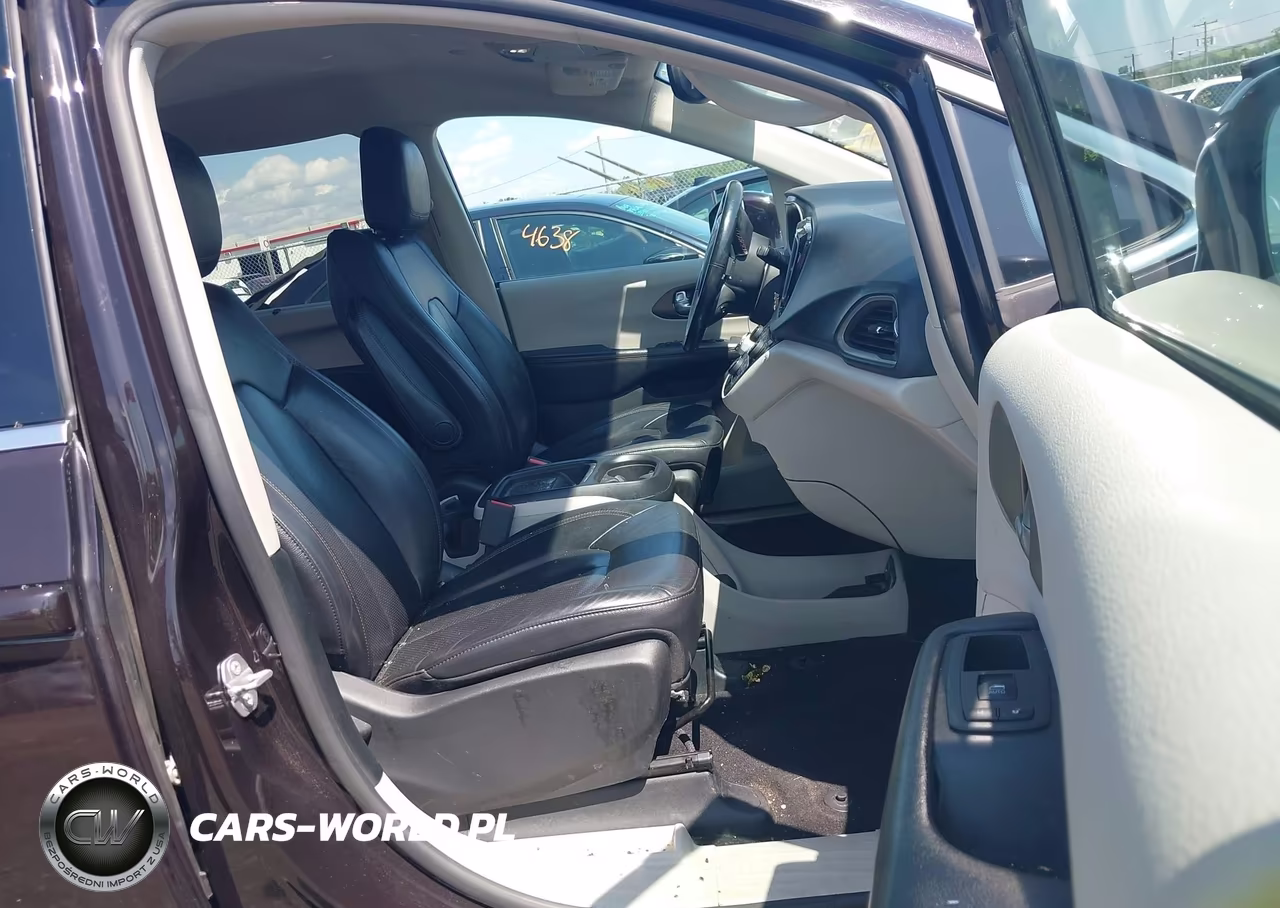 2019 Chrysler Pacifica Touring L VIN:2C4RC1BG6KR627051 - 5