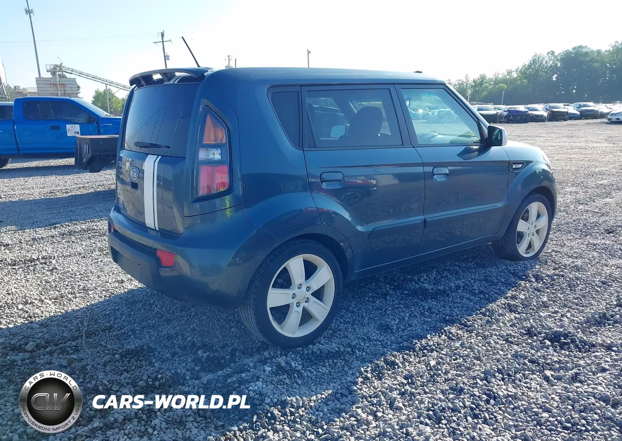 2010 Kia Soul + VIN:KNDJT2A29A7069303 - 4