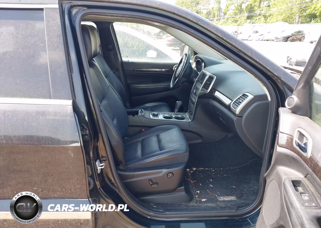2012 Jeep Grand Cherokee Laredo VIN:1C4RJFAT5CC300748 - 5