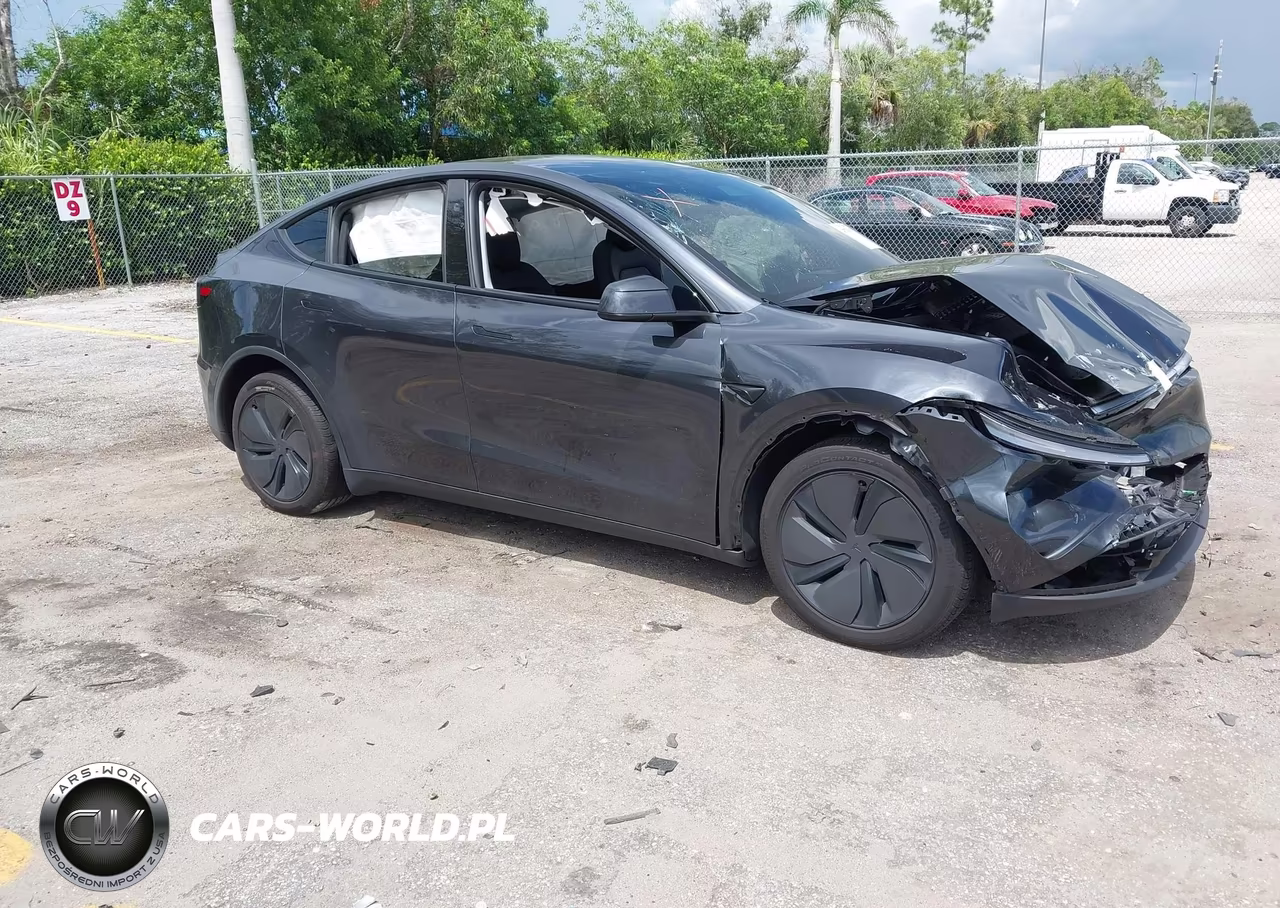 2026 Tesla Model Y – zdjęcie 1 z 15