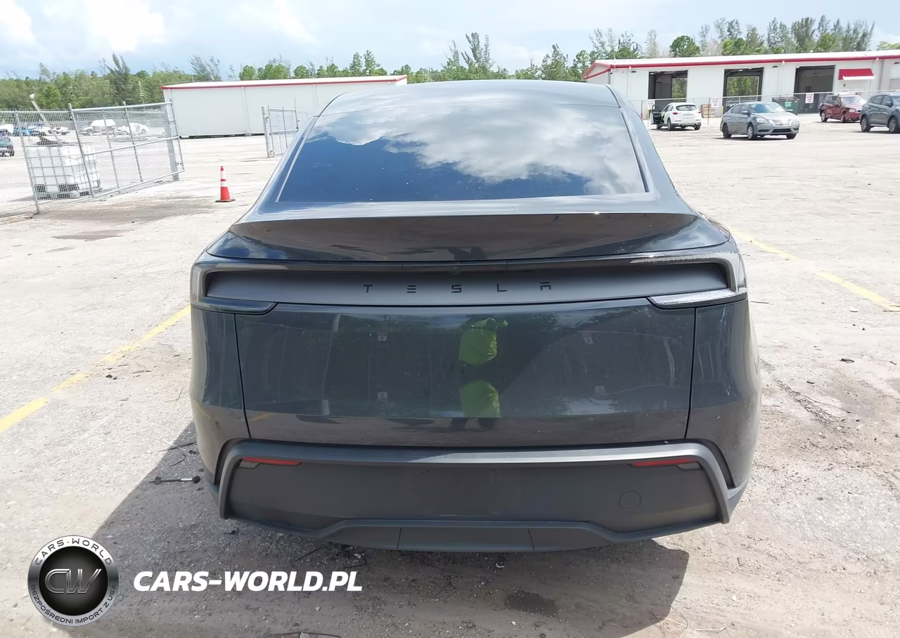 2026 Tesla Model Y VIN:7SAYGDED1TF516023 - 15