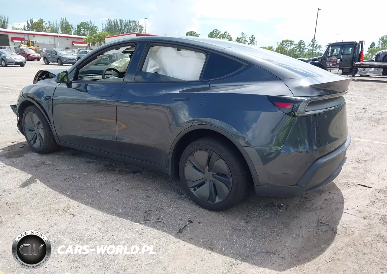 2026 Tesla Model Y VIN:7SAYGDED1TF516023 - 3