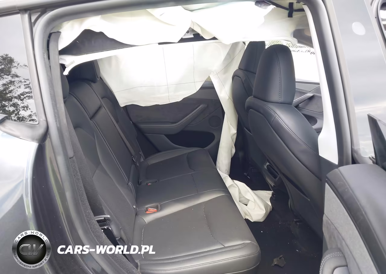 2026 Tesla Model Y VIN:7SAYGDED1TF516023 - 8