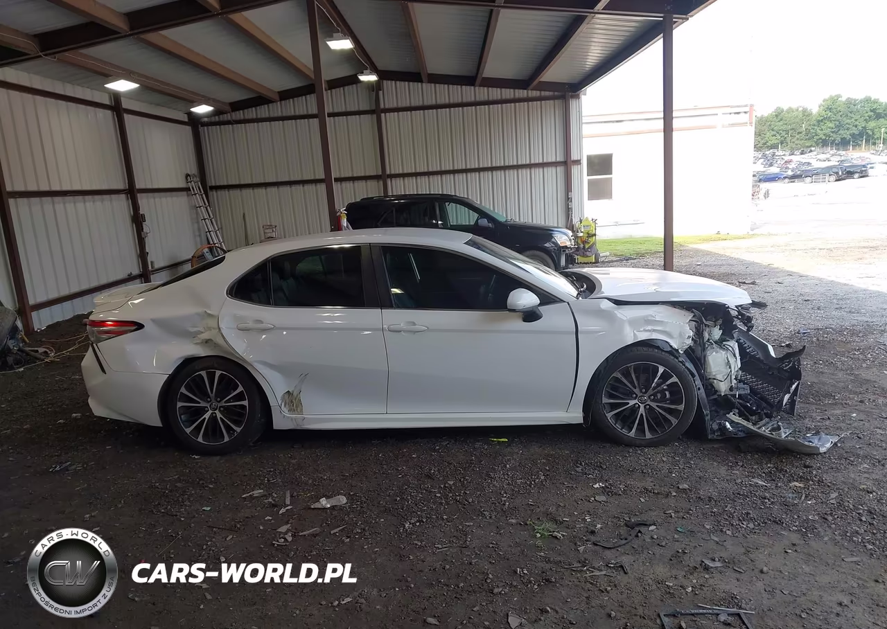 2018 Toyota Camry Se VIN:4T1B11HK6JU573444 - 13