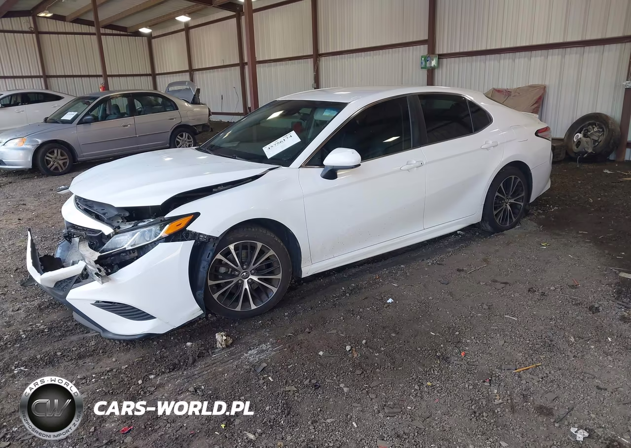 2018 Toyota Camry Se VIN:4T1B11HK6JU573444 - 2