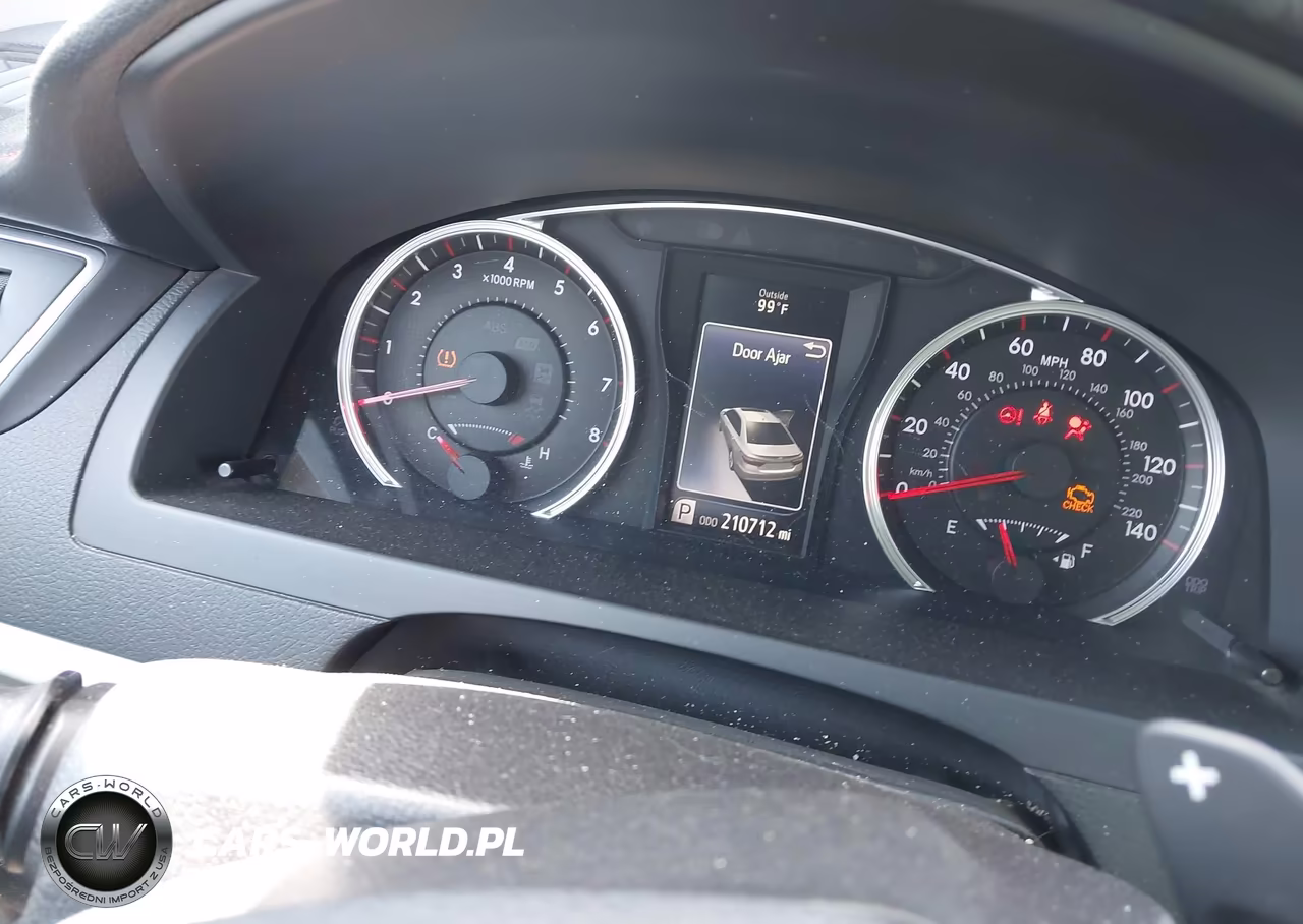 2016 Toyota Camry Xse VIN:4T1BF1FK1GU203497 - 16