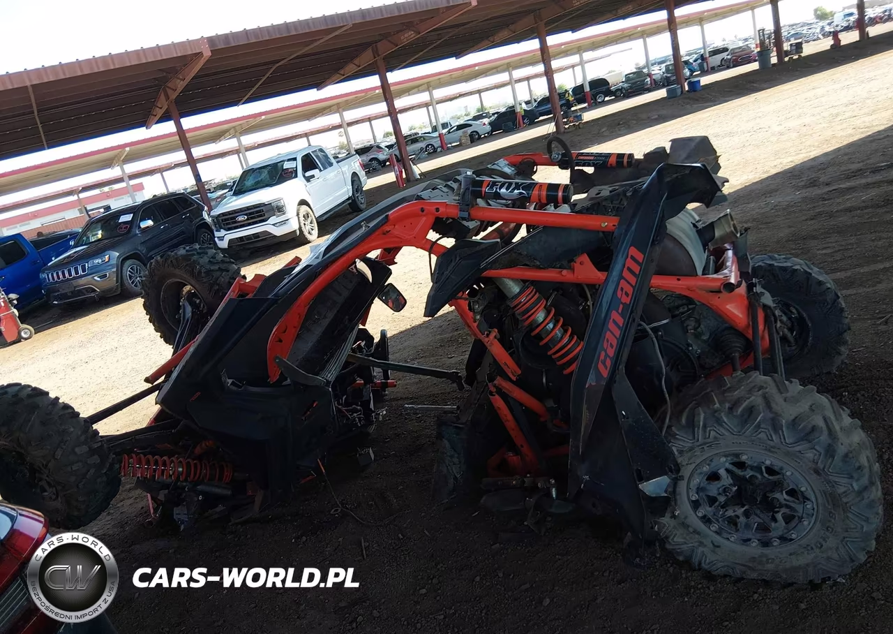2018 Can-Am Maverick X3 X Rs Turbo R VIN:3JBVXAW42JK005487 - 13