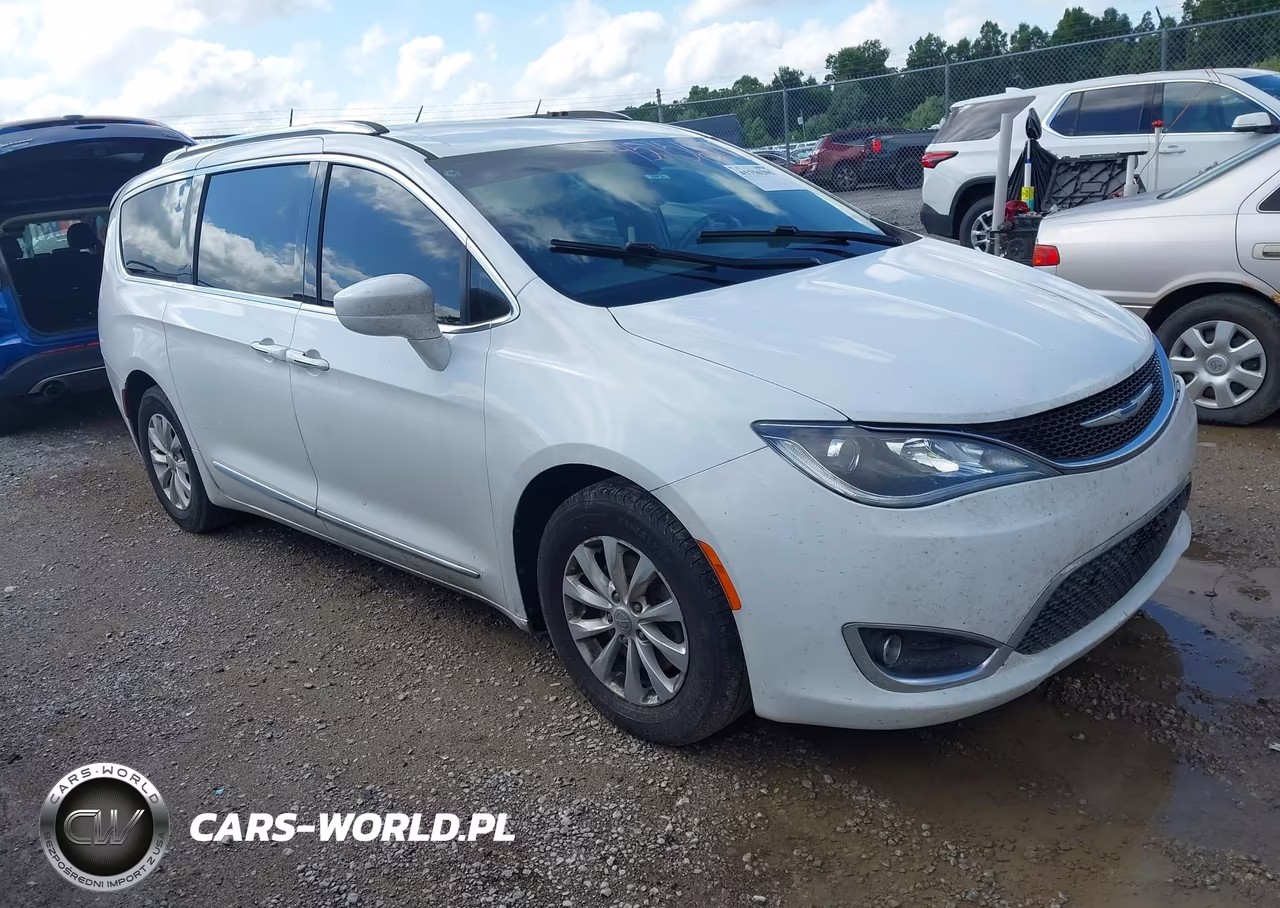 2018 Chrysler Pacifica Touring L Plus – zdjęcie 1 z 19