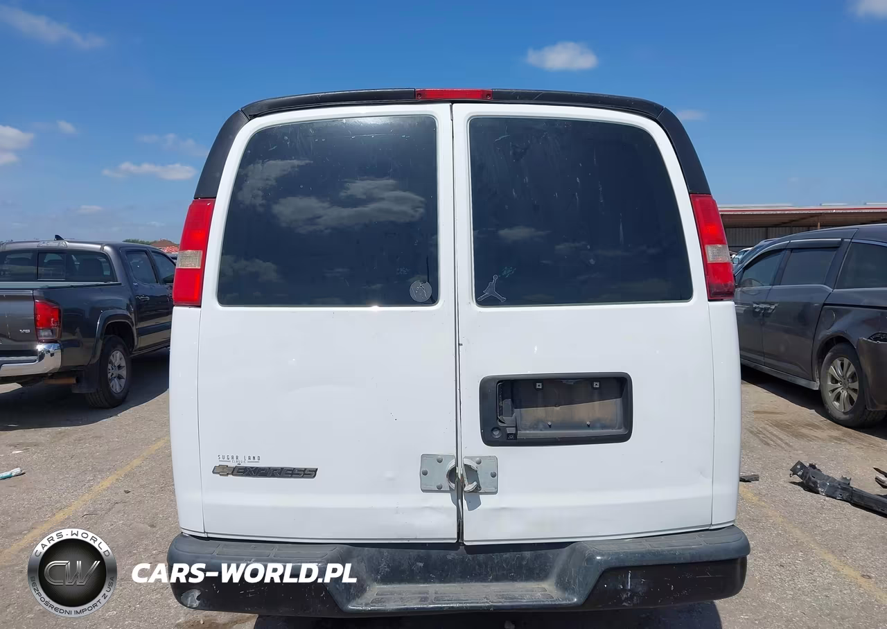 2019 Chevrolet Express 2500 Work Van VIN:1GCWGBFP1K1149617 - 17