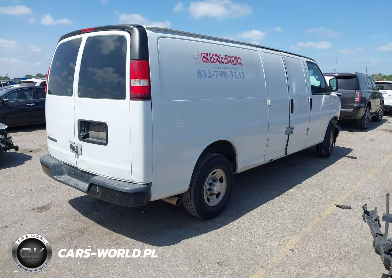 2019 Chevrolet Express 2500 Work Van VIN:1GCWGBFP1K1149617 - 4