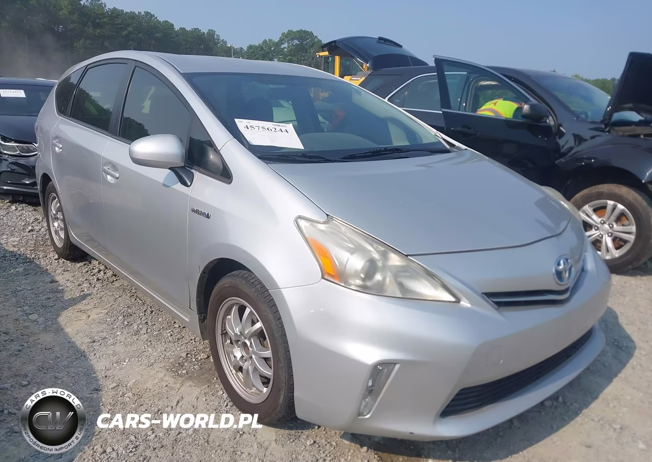 2013 Toyota Prius V Three – zdjęcie 1 z 16