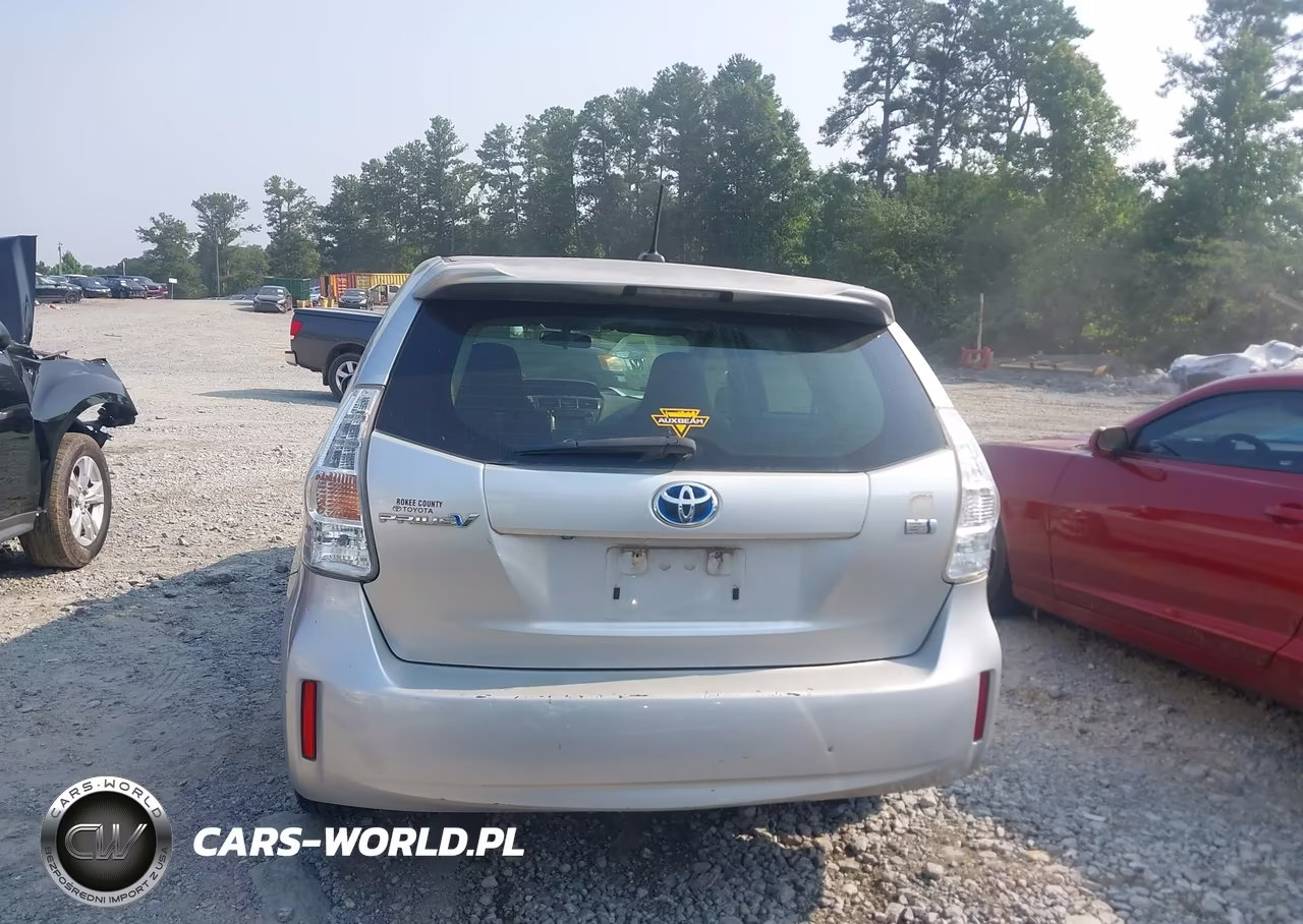 2013 Toyota Prius V Three VIN:JTDZN3EU3D3251332 - 16