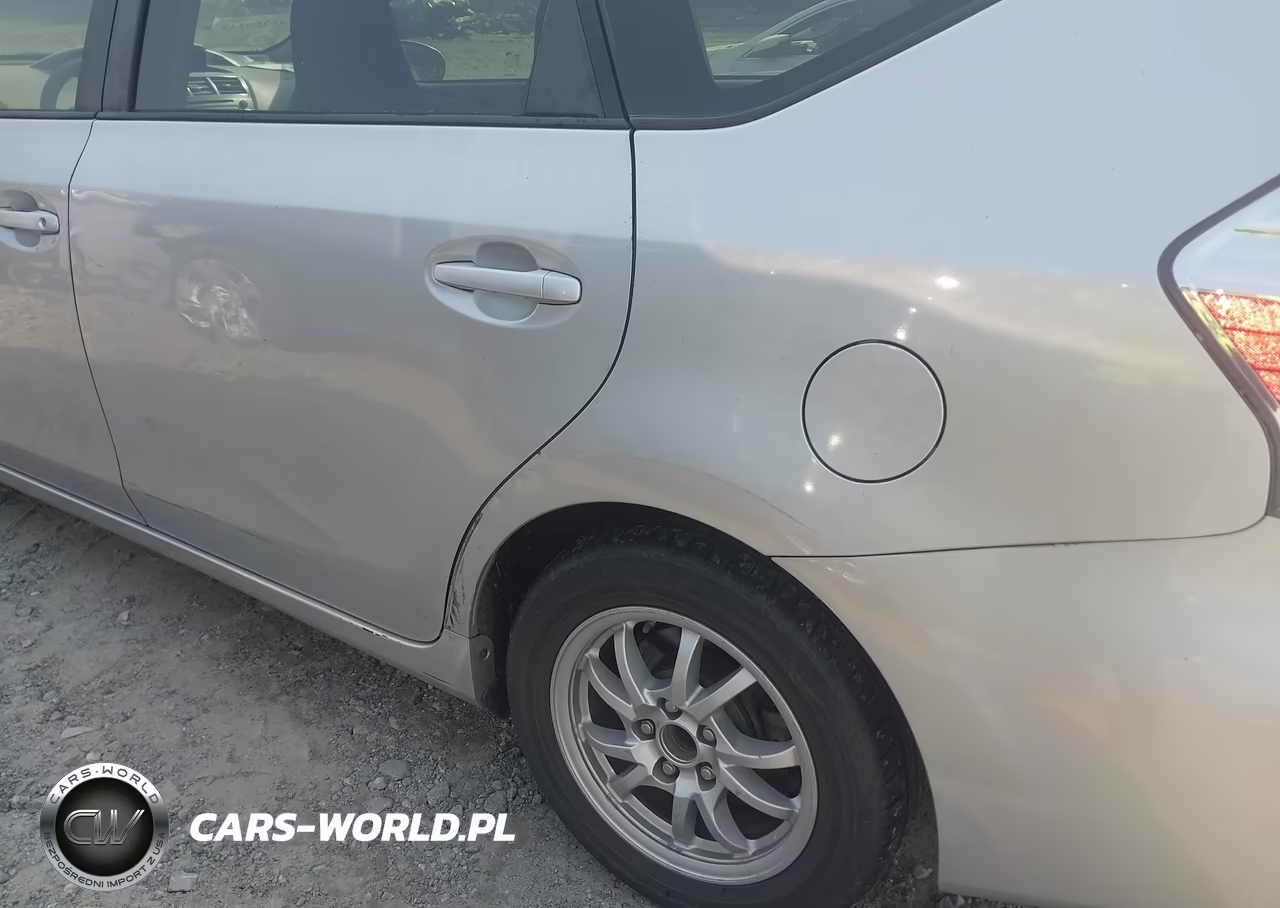 2013 Toyota Prius V Three VIN:JTDZN3EU3D3251332 - 6