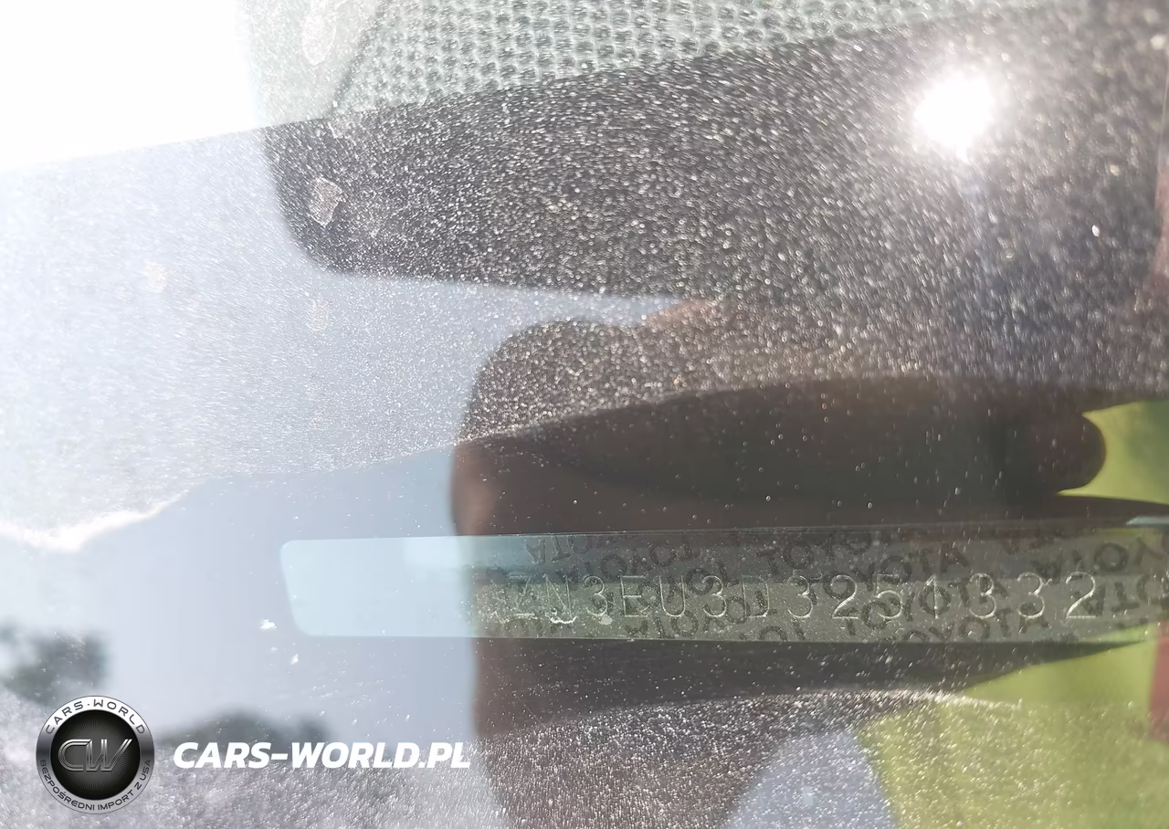 2013 Toyota Prius V Three VIN:JTDZN3EU3D3251332 - 9
