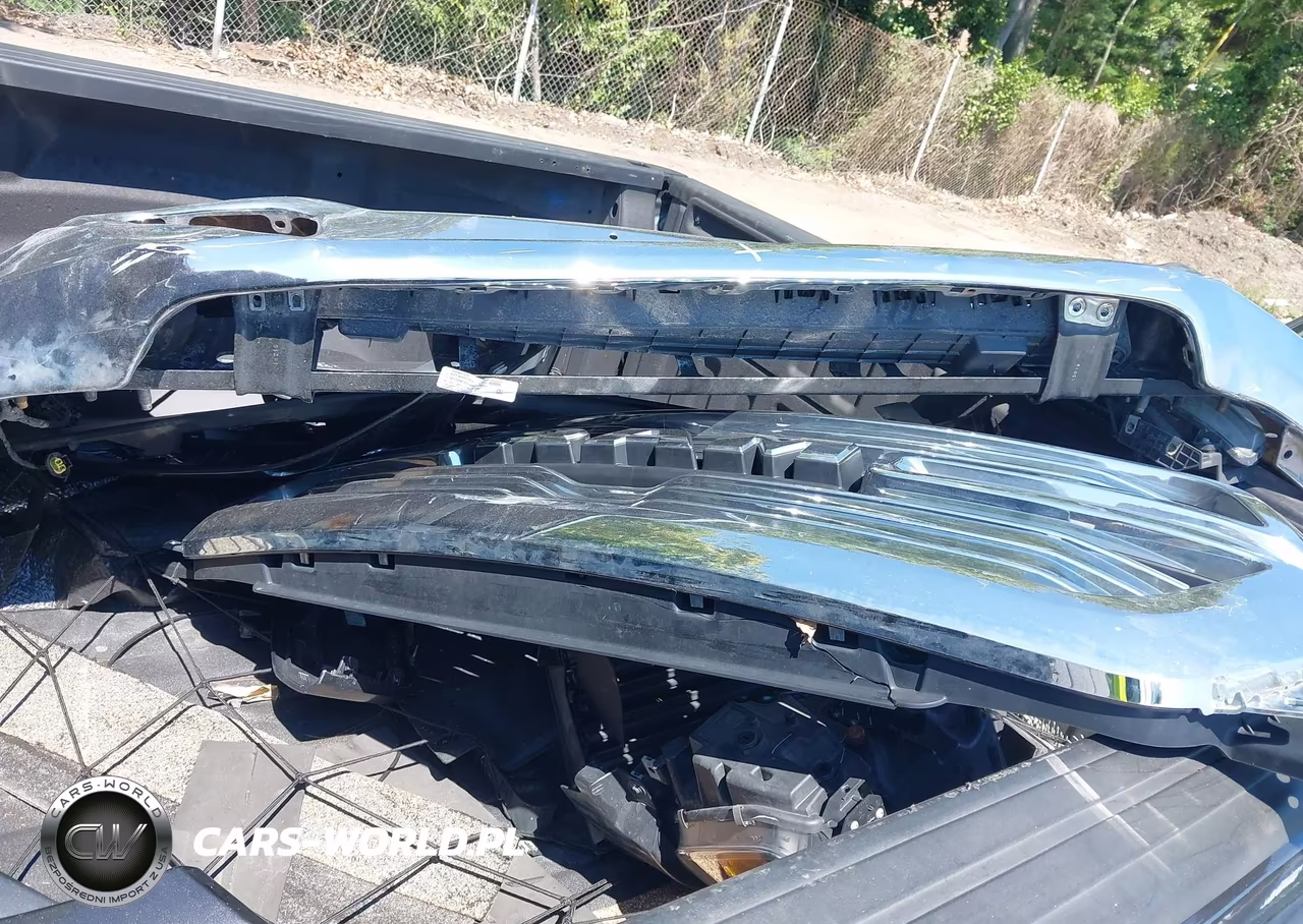 2019 Ram 1500 Laramie VIN:1C6SRFJT6KN515902 - 12