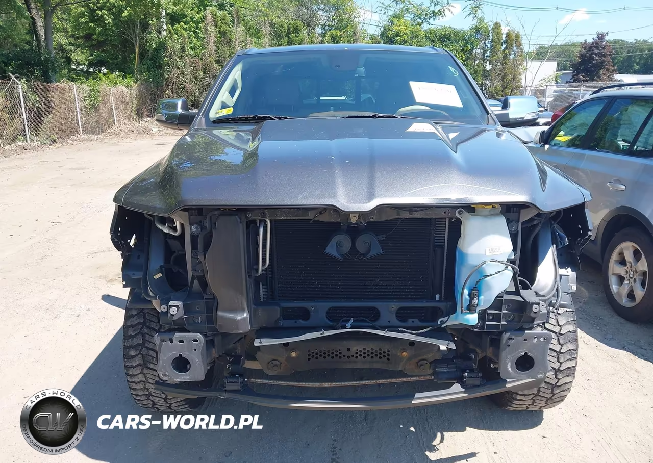2019 Ram 1500 Laramie VIN:1C6SRFJT6KN515902 - 13
