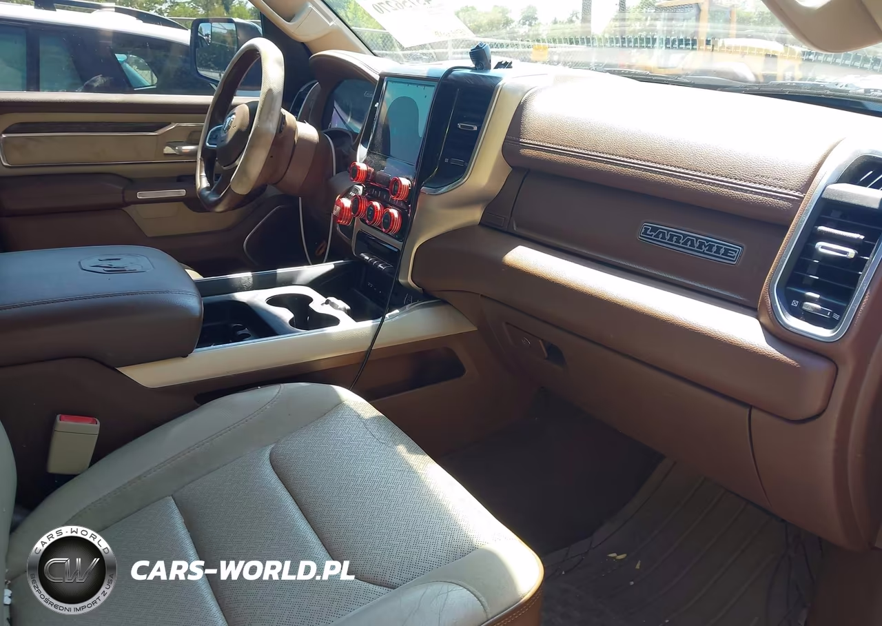 2019 Ram 1500 Laramie VIN:1C6SRFJT6KN515902 - 5