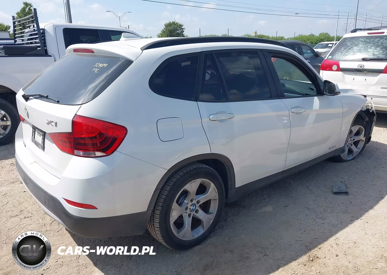 2015 BMW X1 Sdrive28I VIN:WBAVM1C54FV317800 - 4