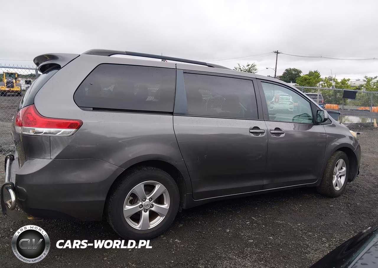 2013 Toyota Sienna Le V6 8 Passenger VIN:5TDKK3DC0DS384437 - 13