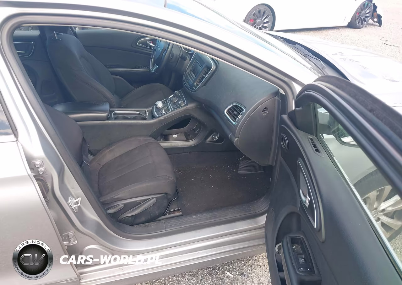 2015 Chrysler 200 Limited VIN:1C3CCCAB4FN538321 - 5