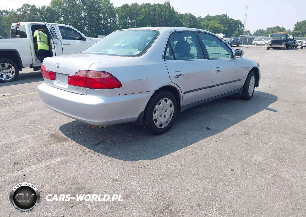 1999 Honda Accord Lx VIN:1HGCG5644XA115920 - 4