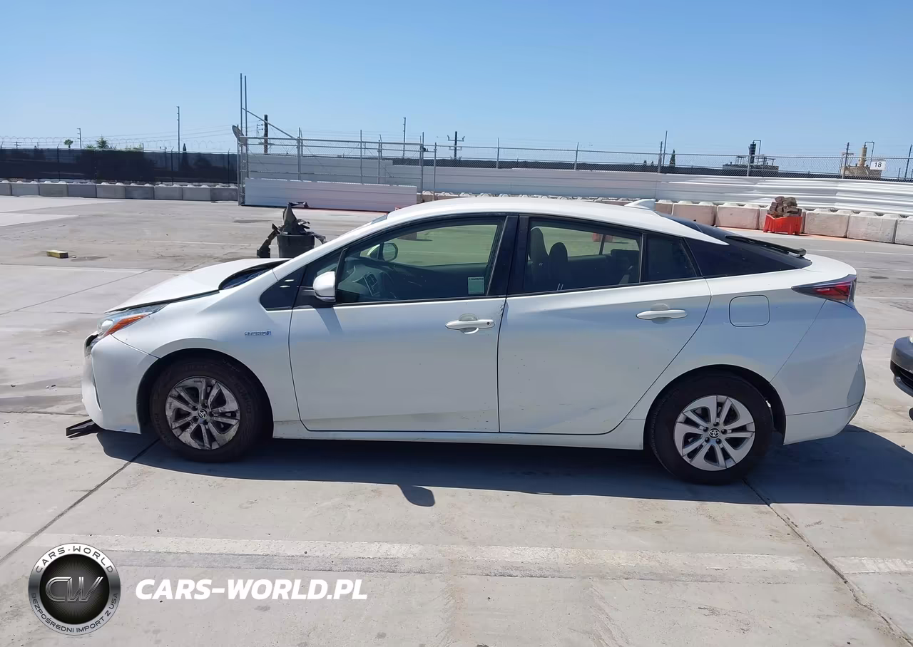 2016 Toyota Prius Two VIN:JTDKBRFU1G3522405 - 14